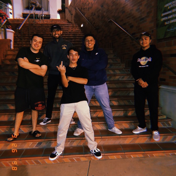 Meet your Posher, Ruben - Picture 2 of 6